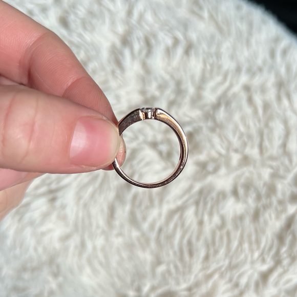 18K GP Rose Gold Ring - Picture 5 of 9